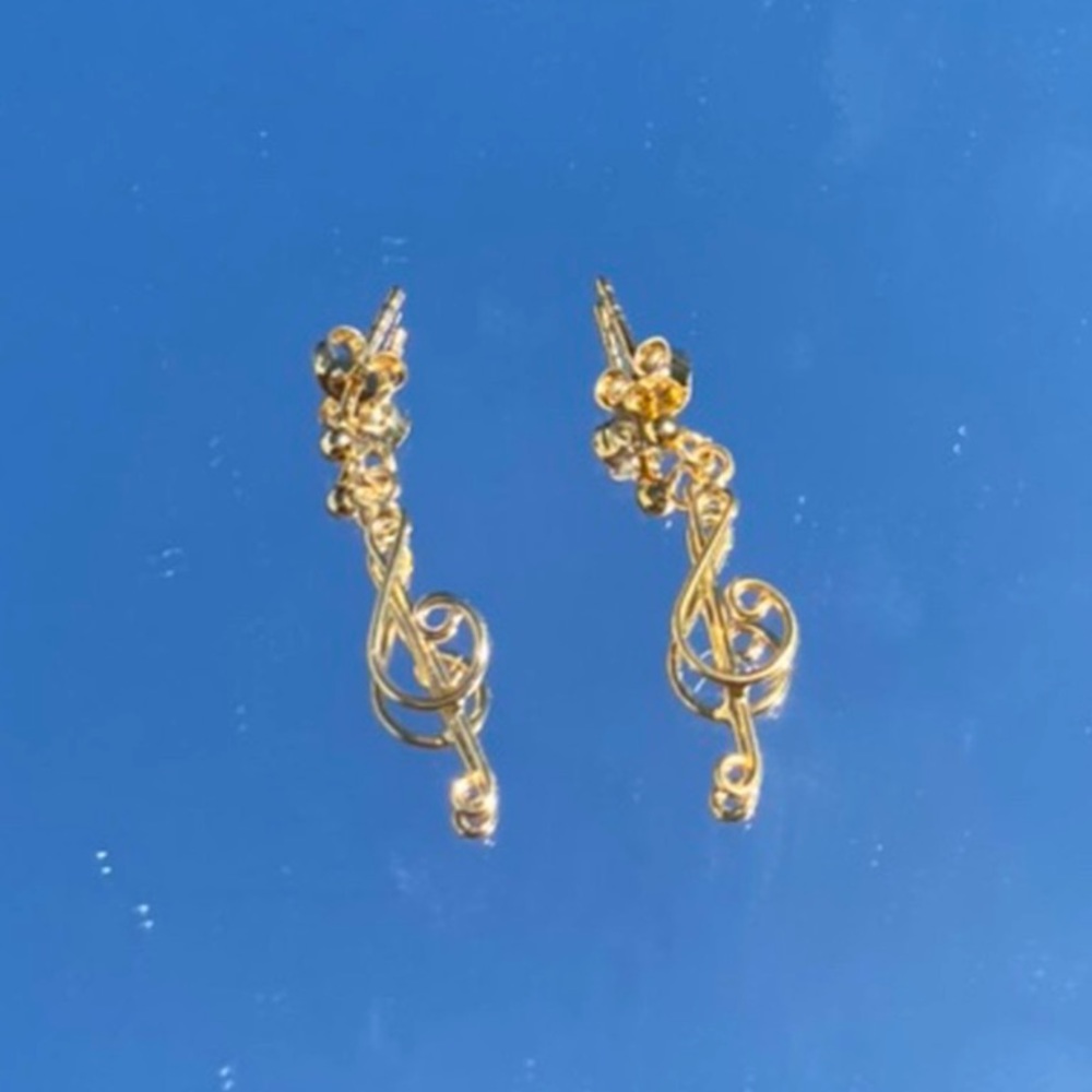 Macy’s Gold Music Note Drop Earrings
